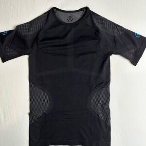 Men’s Axial Short Sleeve Compression Tee Size XL